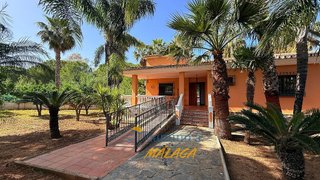 Chalet en alquiler en Pinos de Alhaurín - Periferia en Alhaurín de la Torre
