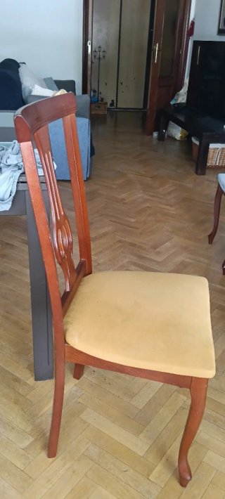 Juego de 4 sillas de comedor de madera