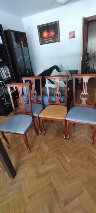Juego de 4 sillas de comedor de madera