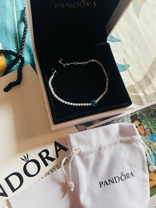 Pulsera Pandora con zafiro azul