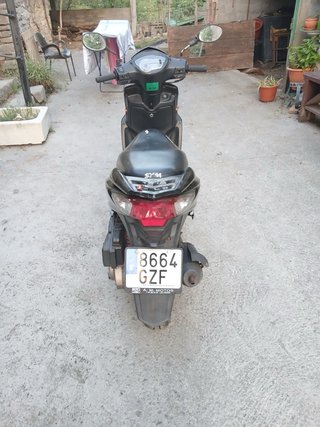 Scooter 125cc Negra