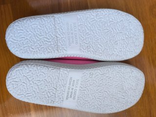 Merceditas tela rosa T33. Nuevas.