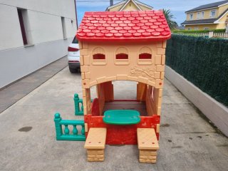 Casita de juguete para jardín
