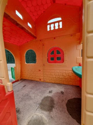 Casita de juguete para jardín