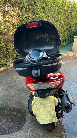Kymco Xciting 500 Maxi Scooter,