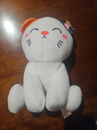 Peluche de gato inspirado en el Maneki-nek
