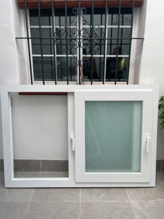 Ventana corredera PVC blanca Cortizo