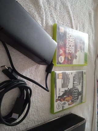 Xbox 360 Negra S 250gb + 2 Juegos + Mando