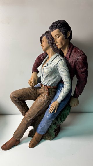 Figura de pareja de barro