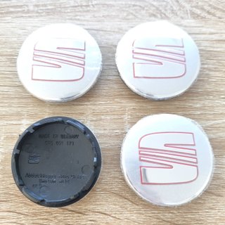 TAPABUJES SEAT 56mm PLATA - EMBLEMA LLANTAS SEAT