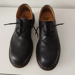 Dr. Martens Puntera de Acero Negra