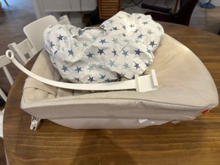 Cuco + Funda para trona Stokke