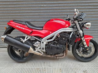 Triumph T595 Daytona "Réplica Street Triple"