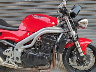 Triumph T595 Daytona "Réplica Street Triple"