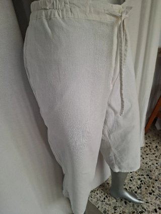 Pantalón capri blanco mujer de lino.