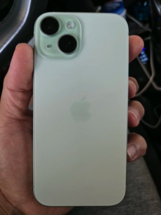 iPhone 15 128GB