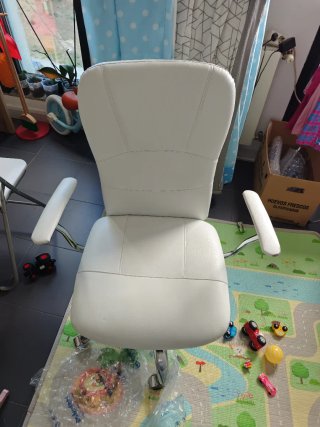 Silla de escritorio blanca piel sintética