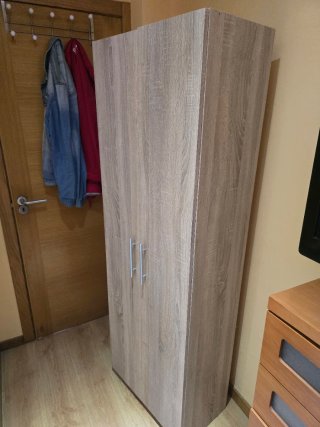 Armario de madera