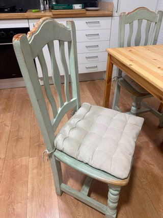 Mesa y 4 Sillas Comedor