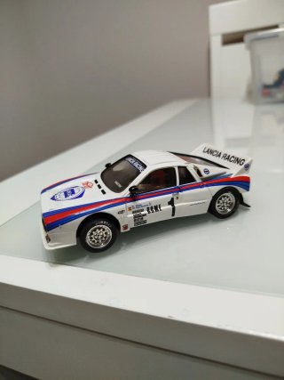 Scalextric Lancia 037 Rally Montecarlo