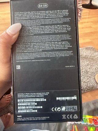 iPhone 11 Pro Max con protectores