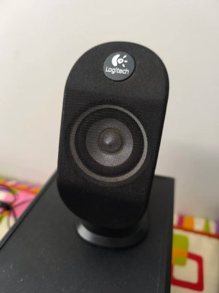 Altavoces 2.1 Logitech X-210 (Para reparar)