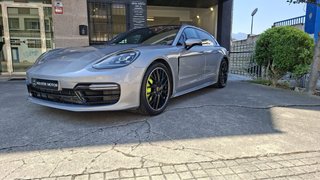 Porsche Panamera 4