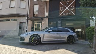 Porsche Panamera 4
