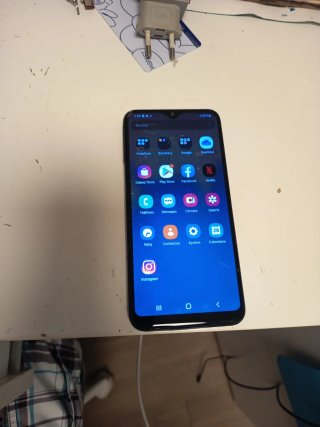 Samsung A20e Negro Ideal Trabajo/Reparto doble sim