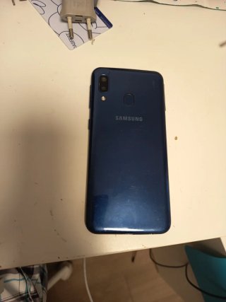Samsung A20e Negro Ideal Trabajo/Reparto doble sim