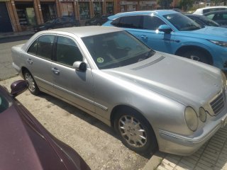 Mercedes-Benz Clase E 2001