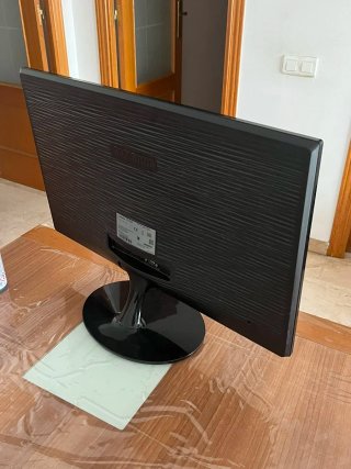 Pantalla Samsung Negra resolución 1080p