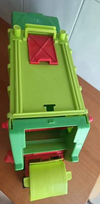 Camión de basura de juguete verde
