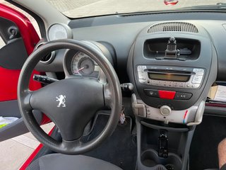 Peugeot 107 Urban 5p Automático 2007