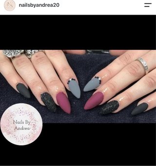 Uñas acrílicas y semipermanente
