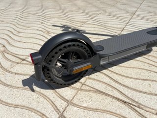Patinete Xiaomi Mi Electric Scooter Essential