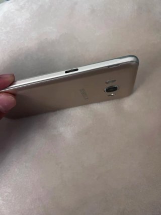Móvil Samsung Dorado