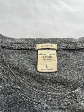 Abercrombie & Fitch Camiseta Algodón Gris Talla L