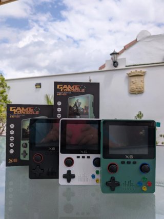 Consola Retro Portátil X6