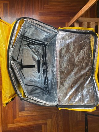 Bolso de reparto Glovo amarillo