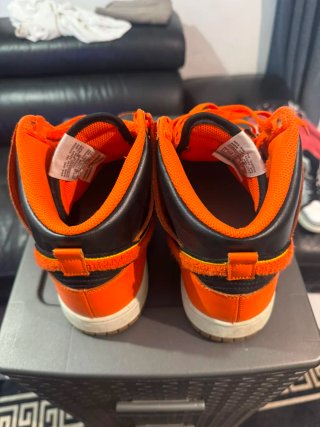 Zapatillas Nike Dunk High Naranja y Negro