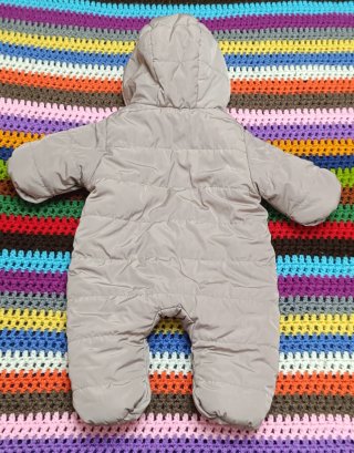 Buzo de bebé 56cm