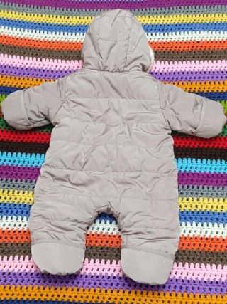 Buzo de bebé 56cm