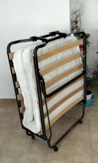 Somier Plegable con Ruedas + Colchón