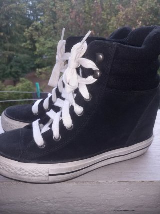 Converse con plateau nere