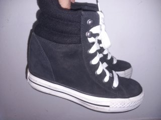 Converse con plateau nere