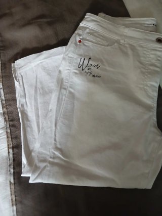 Pantalón vaquero pirata T42