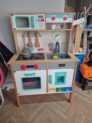 Cocina infantil de madera