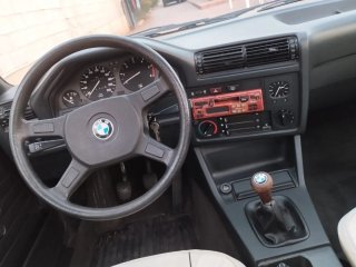 BMW e30 324d
