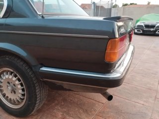 BMW e30 324d